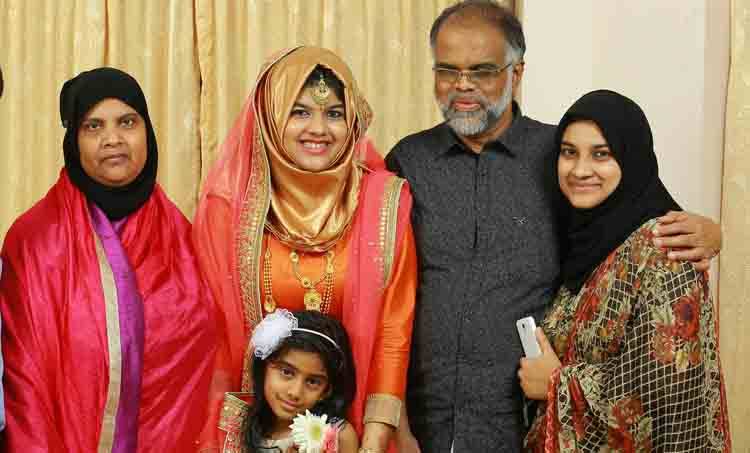 ummer, musafir, gulf news