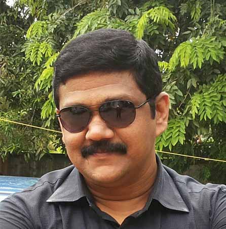 shaji, GM, bar,