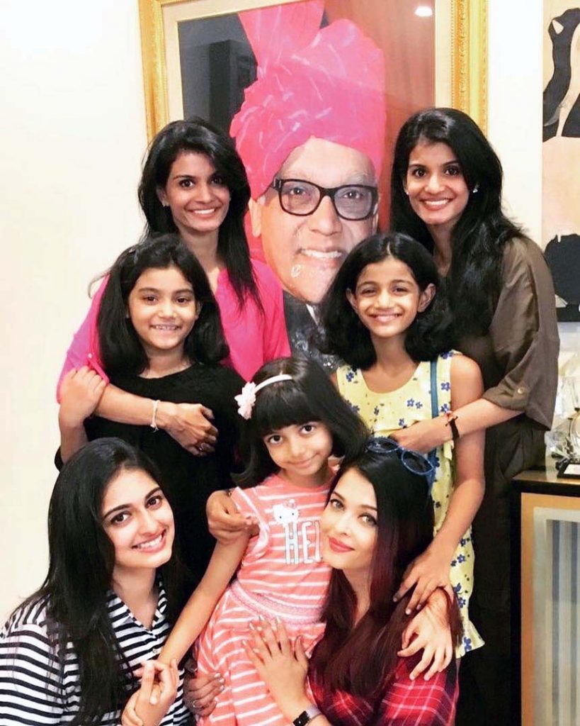Aishwarya Rai Bachchan with her cousins on Fathers Day1