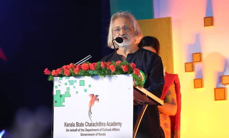 anand patwardhan in idsfk life time achivement award