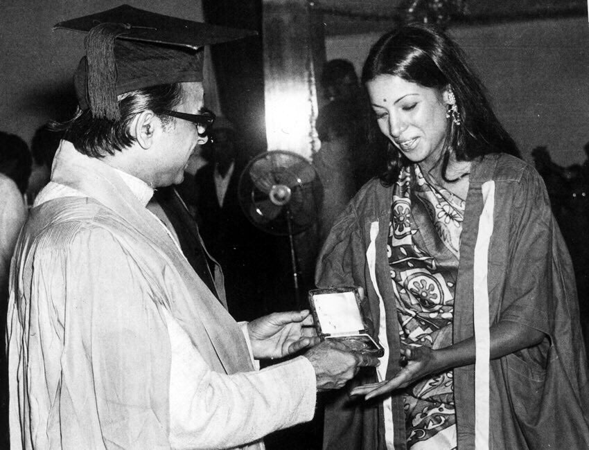 Shabana Azmi receiving 'Best Student Gold Medal' at FTII
