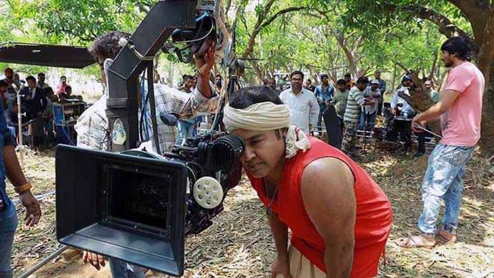 Mohanlal Manju Warrier Prakash Raj Odiyan Release Location Photos