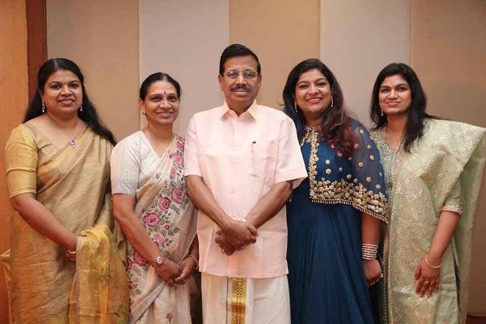 uyare, uyare producer, women film producers, grihalakshmi films, uyare movie, uyare movie release, uyare parvathy, uyare release date, parvathy thiruvoth, parvathy, uyare malayalam movie, uyare malayalam movie songs, uyare malayalam movie trailer, uyare malayalam movie cast, uyare malayalam movie poster, uyare malayalam movie tovino thomas, ഉയരെ, ഉയരെ സിനിമ, ഉയരെ റിലീസ്, പാര്വ്വതി, പാര്വതി തിരുവോത്ത്, പുതിയ ചിത്രം, സിനിമ, Entertainment, സിനിമാ വാര്ത്ത, ഫിലിം ന്യൂസ്, Film News, കേരള ന്യൂസ്, കേരള വാര്ത്ത, Kerala News, മലയാളം ന്യൂസ്, മലയാളം വാര്ത്ത, Malayalam News, Breaking News, പ്രധാന വാര്ത്തകള്, ഐ ഇ മലയാളം, iemalayalam, indian express malayalam, ഇന്ത്യന് എക്സ്പ്രസ്സ് മലയാളം