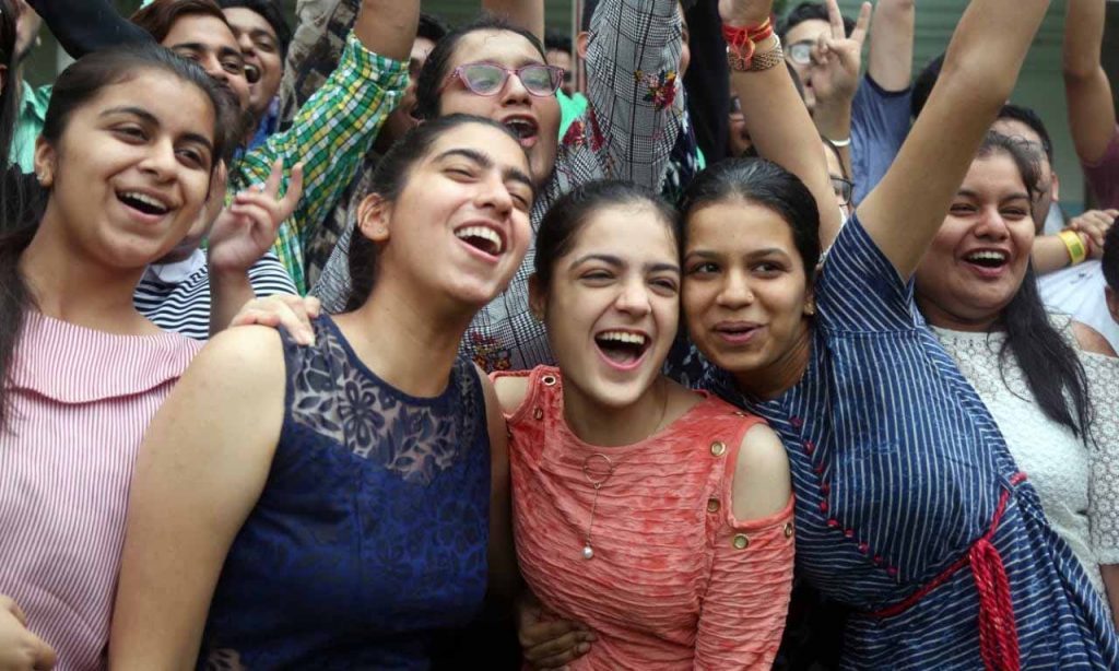 CBSE Results 2019, സിബിഎസ്ഇ പരീക്ഷഫലം, cbse plus two, cbse, cbse board result, www.cbse.nic.in, cbse 12th result 2019, cbse 12th result 2019, cbse.nic.in, cbseresults.nic.in, cbse board 12th result 2019, cbse class 12 result 2019, cbse class 12 result 2019, cbse 12th result 2019 date, cbse 12th result 2019 date, cbse board class 12 result 2019 date, cbse board class 12 result 2019 date, cbse exam, cbse exam result 2019 പ്ലസ് ടൂ, പത്താം ക്ലാസ്, cbse results, cbse, board exam results, IE Malayalam, ഐഇ മലയാളം
