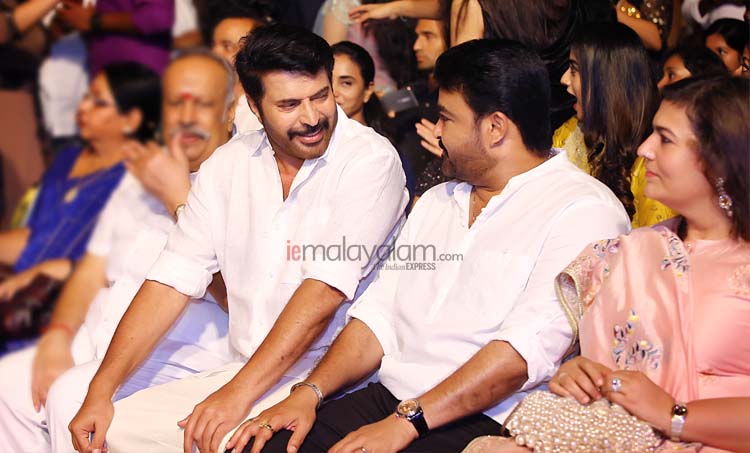 Mohanlal, Mammootty, മോഹൻലാൽ, മമ്മൂട്ടി, Mohanlal Mammootty Photos, മോഹൻലാൽ മമ്മൂട്ടി ചിത്രങ്ങൾ, Mohanlal latest photos, Mammootty latest photos, മോഹൻലാൽ ഏറ്റവും പുതിയ ചിത്രങ്ങൾ, മമ്മൂട്ടി ഏറ്റവും പുതിയ ചിത്രങ്ങൾ