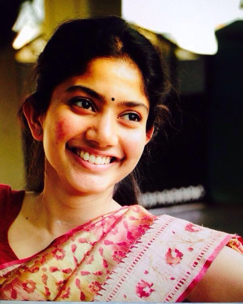 sai pallavi, സായ് പല്ലവി, happy birthday sai pallavi, സായ് പല്ലവി ജന്മദിനം, സായ് പല്ലവി പ്രായം, sai pallavi age, sai pallavi photos, sai pallavi pics, sai pallavi images, sai pallavi pic, sai pallavi photo, sai pallavi birthday, Indian express malayalam
