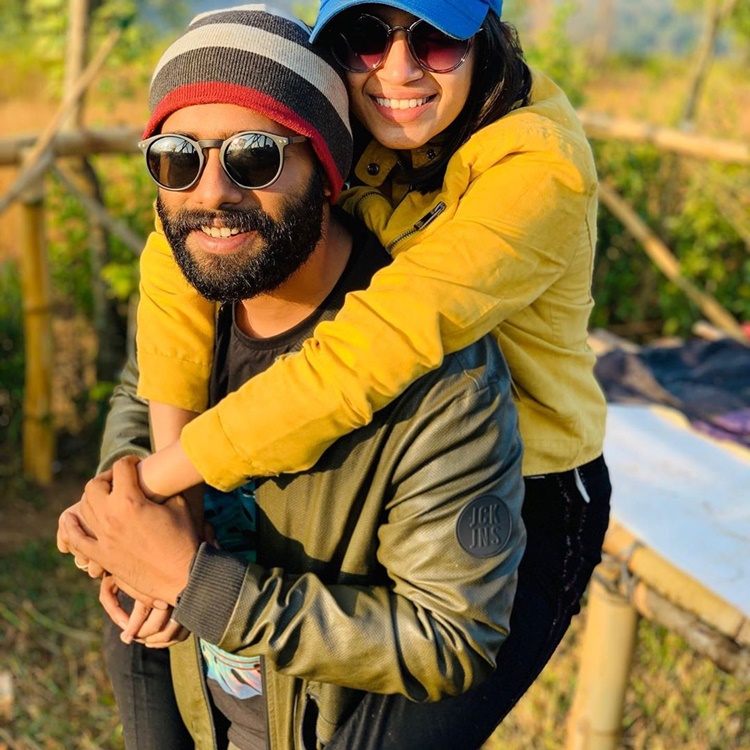 Arjun Ashokan, Arjun Ashokan Wedding anniversary, Arjun Ashokan photos, Arjun Ashokan family photos, Arjun Ashokan wife photos, Wedding Photos, Harisree Ashokan son, പുതിയ ചിത്രം, സിനിമ, Entertainment, സിനിമാ വാര്ത്ത, ഫിലിം ന്യൂസ്, Film News, കേരള ന്യൂസ്, കേരള വാര്ത്ത, Kerala News, മലയാളം ന്യൂസ്, മലയാളം വാര്ത്ത, Malayalam News, Breaking News, പ്രധാന വാര്ത്തകള്, ഐ ഇ മലയാളം, iemalayalam, indian express malayalam, ഇന്ത്യന് എക്സ്പ്രസ്സ് മലയാളം