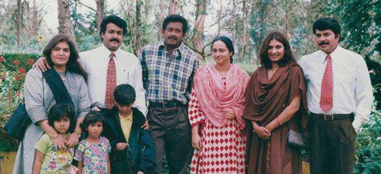Mammootty, മമ്മൂട്ടി, Mammootty Rare Photo, Mammootty unseen photos, Dulquer unseen photos, mammootty with father photo, മമ്മൂട്ടിയുടെ അപൂർവ ചിത്രം, Mammootty Maharajas, മമ്മൂട്ടി മഹാരാജാസ്, IE Malayalam, ഐഇ മലയാളം, Indian express malayalam, ഇന്ത്യൻ എക്സ്പ്രസ് മലയാളം