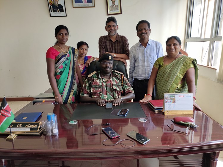 Travelogue, യാത്രാ വിവരണം, Kenya, കെനിയ, Kakamega, കാകമേഗ, Nairobi, നയ്രോബി, Kisumu, കിസുമു, kilimanjaro, കിളിമഞ്ചോരോ, Uganda, ഉഗാണ്ട, Africa, ആഫ്രിക്ക, Crying Stone, കരയുന്ന കല്ല്, Equator line, ഭൂമധ്യരേഖ, Ikolomani, ഇക്കോളോമണി, Swahili സ്വാഹിലി, Luhya tribe, ലുഹ്യ ഗോത്രം, Lake Victoria, വിക്ടോറിയ തടാകം, ie malayalam, ഐഇ മലയാളം