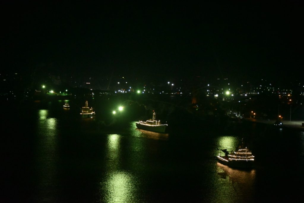 navy, നാവിക സേന, southern Naval Command, ദക്ഷിണ നാവിക കമാൻഡ്, air force, വ്യോമ സേന, sothern air force, ദക്ഷിണ വ്യോമ സേന, coast guard, തീര രക്ഷാ സേന, lockdown, health workers,ആരോഗ്യ പ്രവർത്തകർ, ലോക്ക്ഡൗൺ, ലോക്ക്ഡൗൺ, coronavirus, കൊറോണ വൈറസ്, covid, കോവിഡ്, covid-19, കോവിഡ്-19, coronavirus in india, കൊറോണ വൈറസ് ഇന്ത്യയിൽ, coronavirus in kerala, coronavirus kerala, കൊറോണ വൈറസ് കേരളത്തിൽ, coronavirus news, കൊറോണ വൈറസ് വാർത്തകൾ, coronavirus update, coronavirus latest, coronavirus latest news,കൊറോണ വൈറസ് ലേറ്റസ്റ്റ്,iemalayalam, ഐഇ മലയാളം