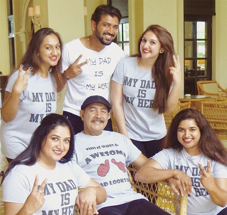 Vijayakumar family