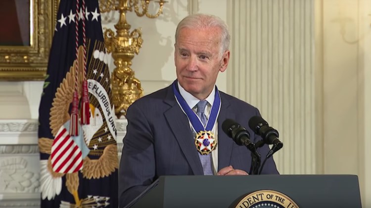 Joe Biden,ജോ ബെെഡൻ, US Election Result 2020, യുഎസ് തിരഞ്ഞെടുപ്പ് ഫലം 2020, Joe Biden profile, ജോ ബെെഡൻ ജീവചരിത്രം, Joe Biden family, ജോ ബെെഡൻ കുടുംബം, Donald Trump, ഡൊണാൾഡ് ട്രംപ്, Jo Biden, US Republic Democrat , റിപ്പബ്ലിക്കൻസ് ഡെമോക്രാറ്റ്, indian express malayalam ഇന്ത്യൻ എക്സ്പ്രസ് മലയാളം, iemalayalam, ഐഇ മലയാളം