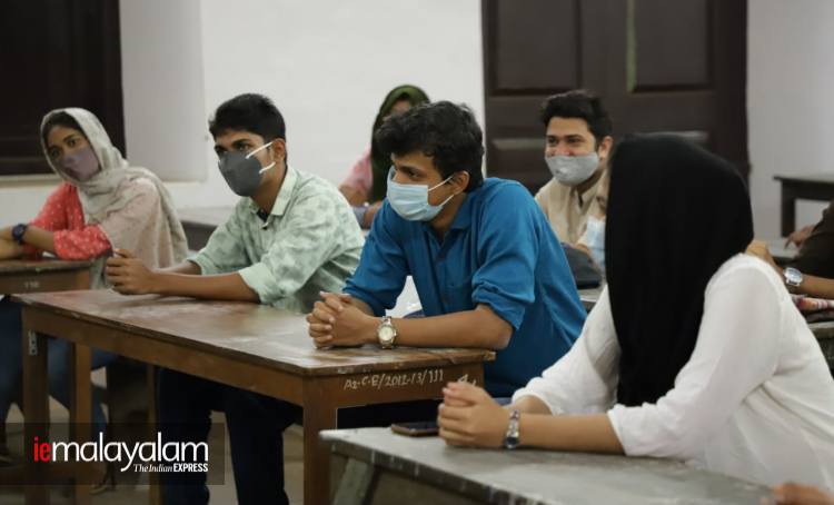 College Re Open, കോളേജുകൾ വീണ്ടും തുറക്കുന്നു, College Universities, കോളേജ് യൂണിവേഴ്സിറ്റികൾ, Covid , കോവിഡ്, IE Malayalam, ഐഇ മലയാളം